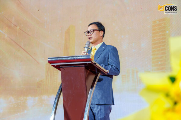 Chủ tịch HĐQT Tập đoàn Bcons phát biểu trong buổi lễ