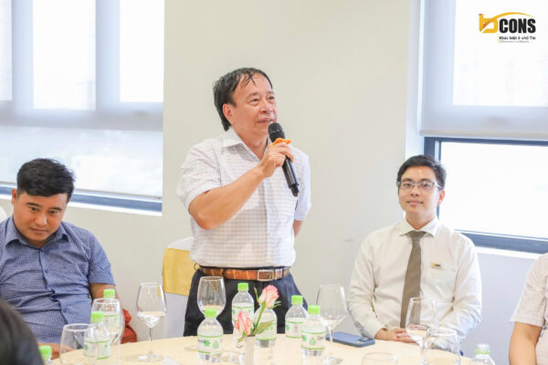 Đại diện các nhà thầu chia sẻ khó khăn và đề xuất giải pháp cùng Tập đoàn Bcons