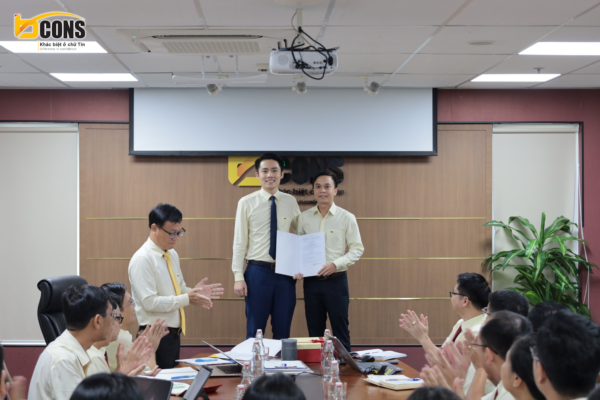 Tập đoàn Bcons trao quyết định bổ nhiệm Quản lý mới